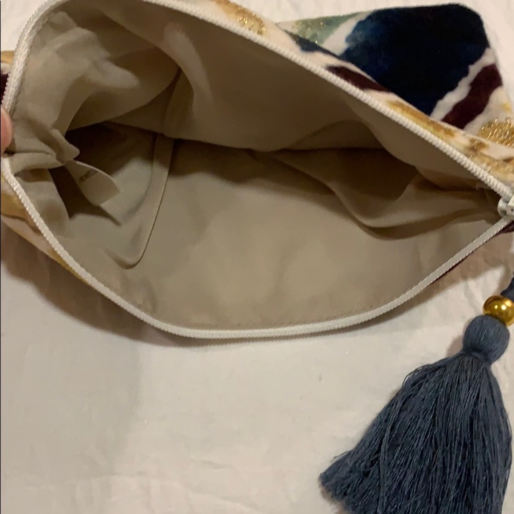 Abstract Design make up zip pouch - Picture 5 of 6